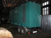 Генератор в шумозащитном кожухе, установленный на шасси Генератор в шумозащитном кожухе, установленный на шасси